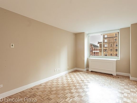 3rd image of 30 W 63rd St APT 7R