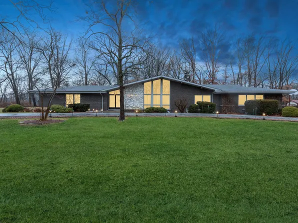 480 Greenbriar Dr, Crete, IL 60417