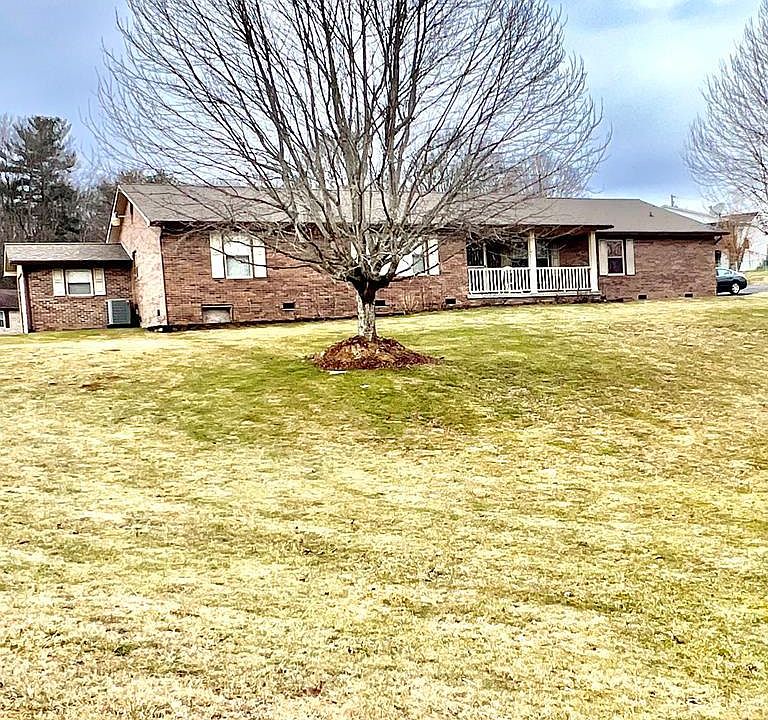 1st image of 323 Venture Ln
