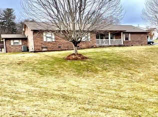 323 Venture Ln, Crab Orchard, WV 25827