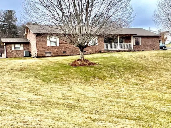 323 Venture Ln, Crab Orchard, WV 25827