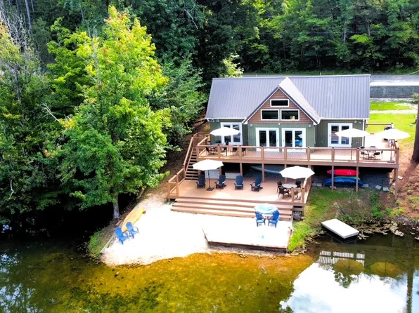 661 Laurel Lake Cir, Madisonville, TN 37354