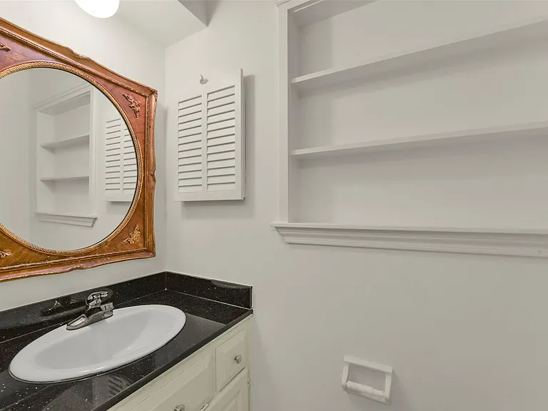 110 Hillcrest Dr — Photo 36