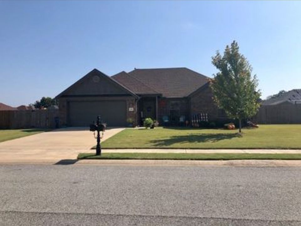 1st image of 576 Harper Dr