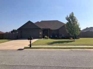 576 Harper Dr, Pea Ridge, AR 72751