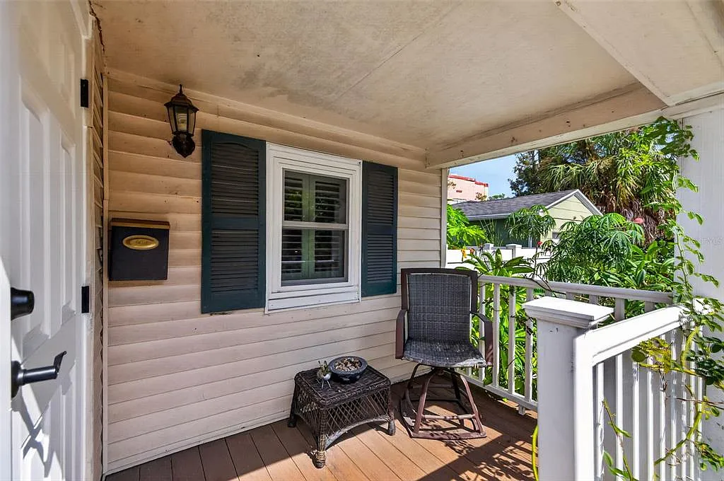 2 bed, 1.0 bath, 857 sqft, $2,200 — Photo 3
