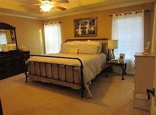 2492 Surtees Pl — Photo 4