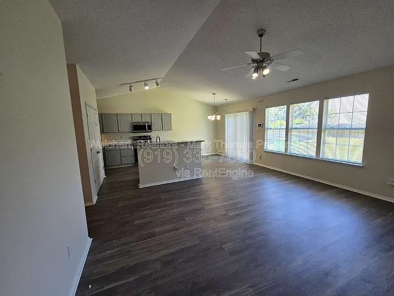 6308 Saybrooke Dr — Photo 6