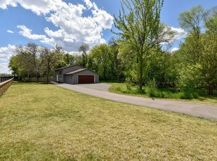 17905 30th Ave N, Plymouth, MN 55447