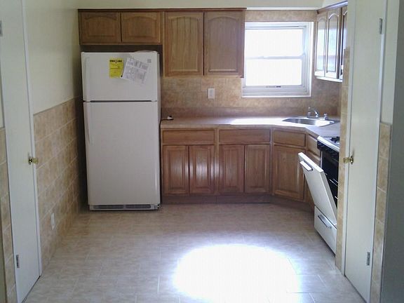 2nd image of 3001 Olinville Ave APT 2