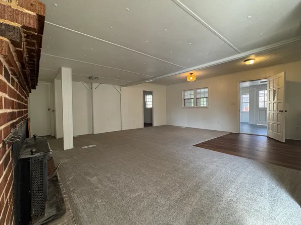 117 S Church St, Duncan, SC 29334