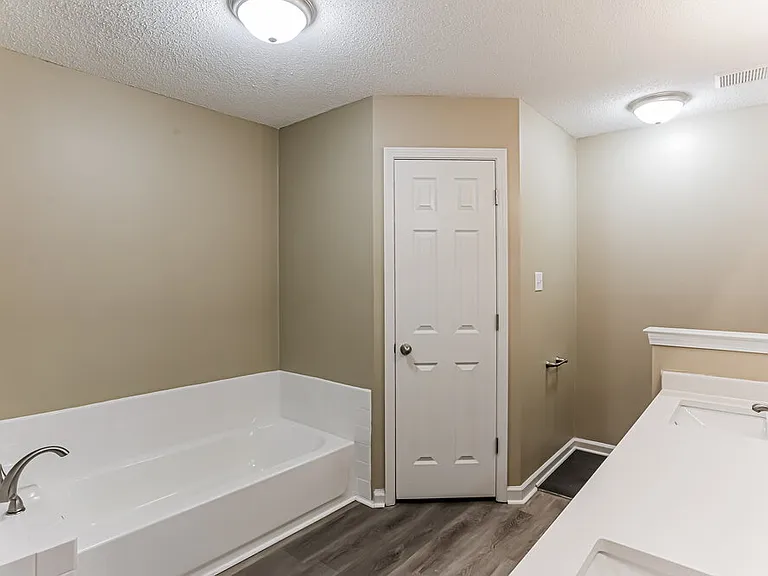 5237 Sea Horse Dr — Photo 13