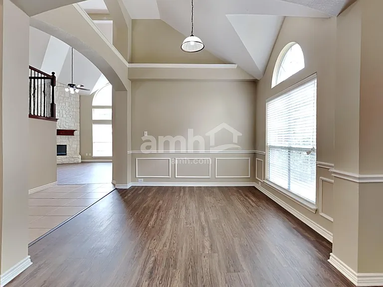 2525 Stone Meadows Dr — Photo 8