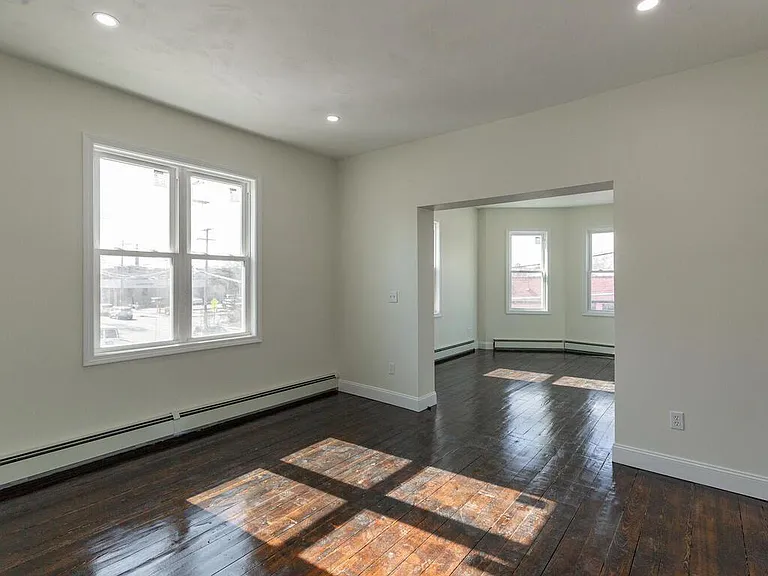 35 Valley St #2 — Photo 3