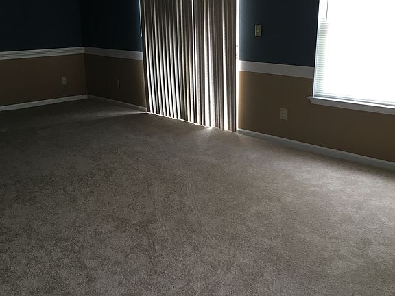 5th image of 406 Queens Cres
