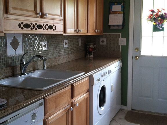 4th image of 10 Meadow St