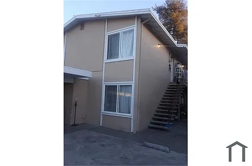 1722 Sutter Ave Photo 1
