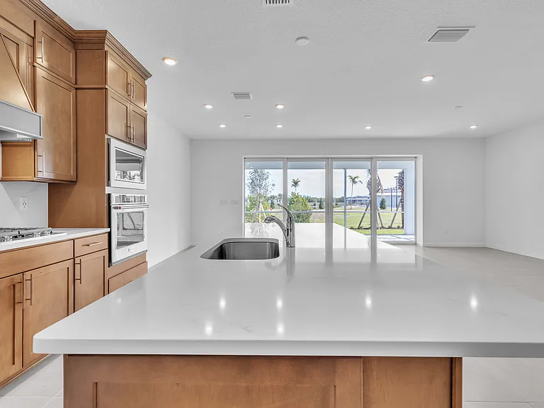 8348 Beagle Ter — Photo 15