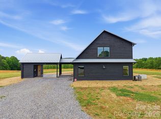 211 Race Path Rd, Union Grove, NC 28689