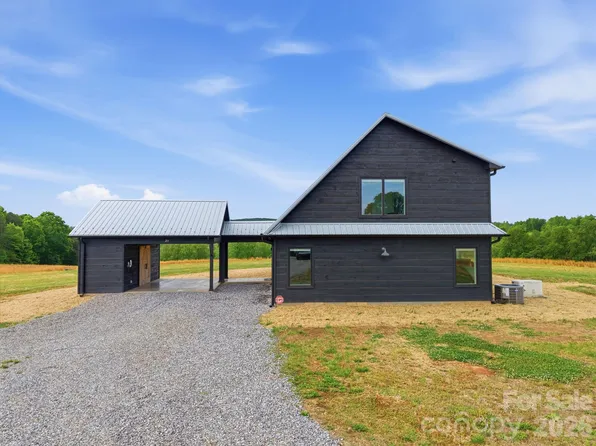 211 Race Path Rd, Union Grove, NC 28689