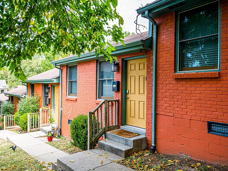 818 Fatherland St #5 — Photo 15