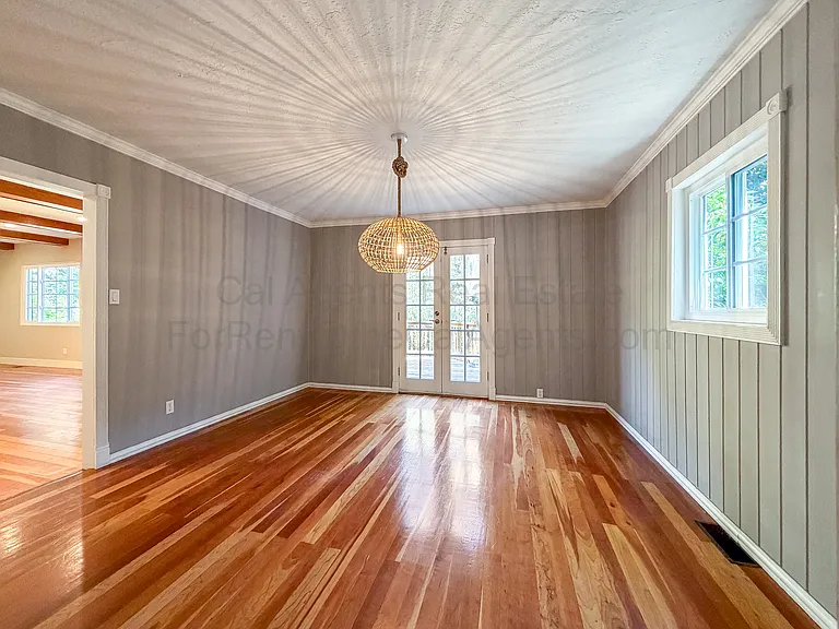 7352 Saroni Dr — Photo 4