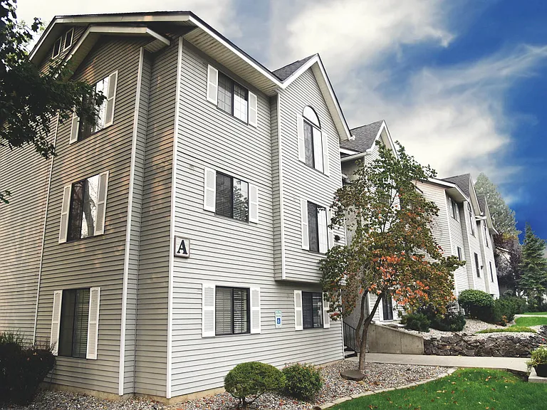 Parc Grand Apartments — Photo 22