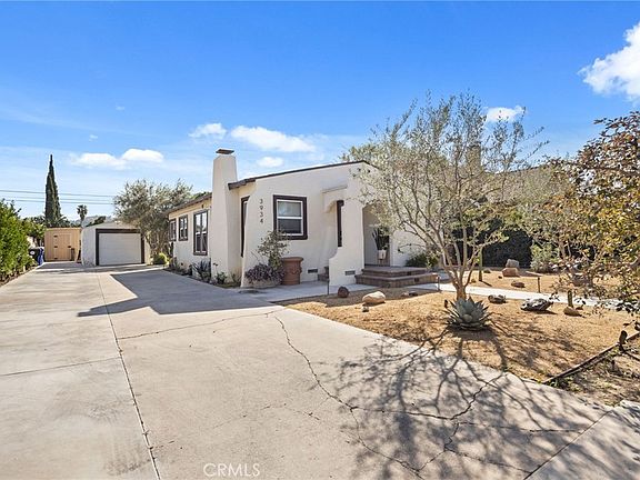 3rd image of 3934 Pontiac Ave