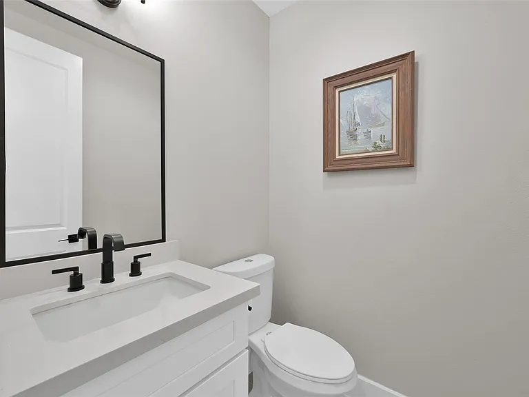 2103 Bevis St — Photo 24