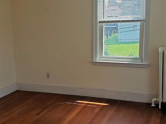 5th image of 29 Dighton St APT 3