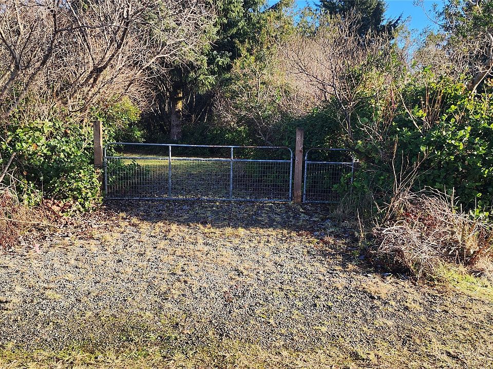1st image of 183 Polaris Boulevard SW