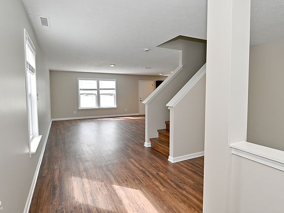 3rd image of 1621 Wagner Dr