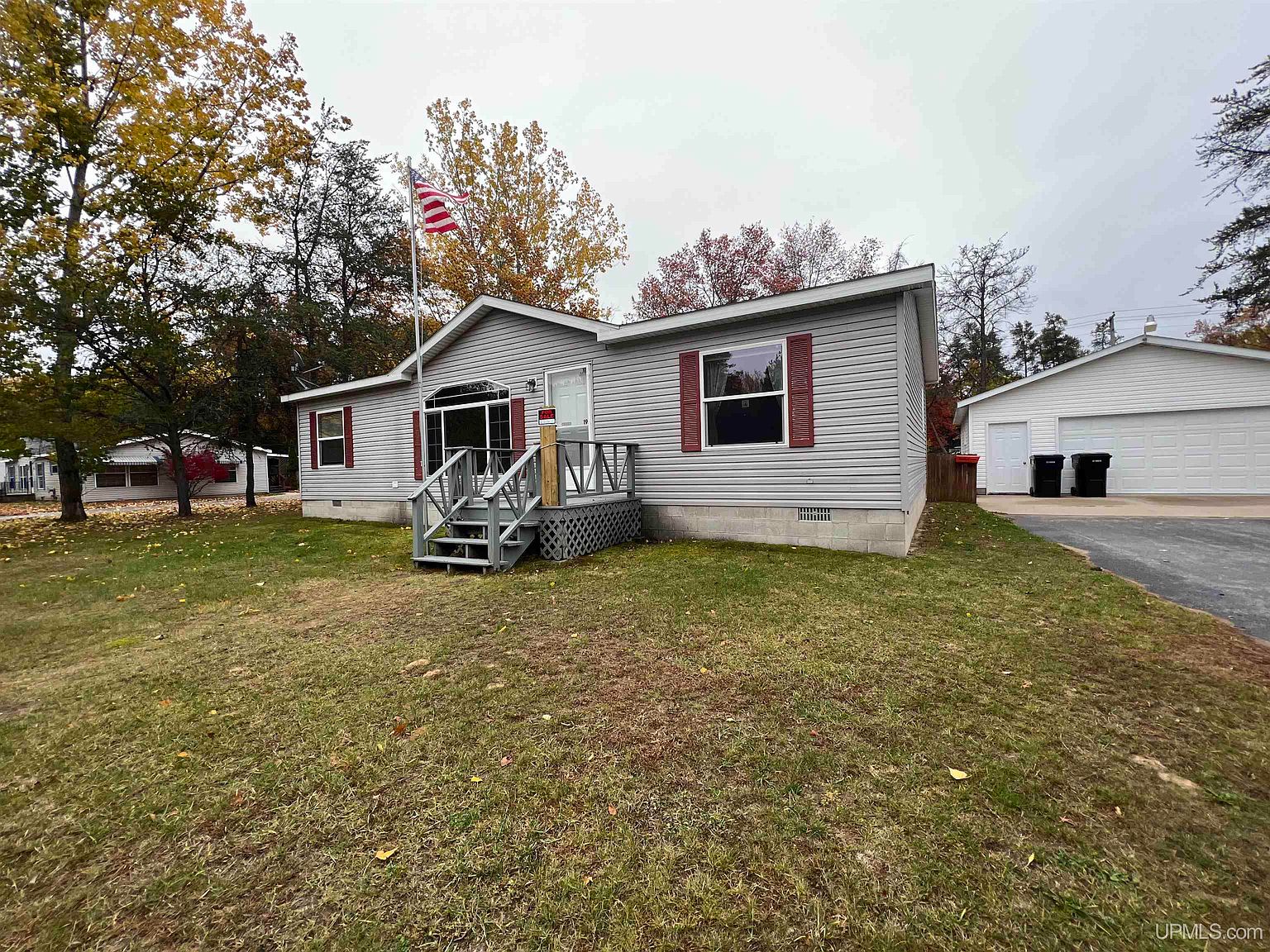 19 19th Mapleview, Gladstone, MI 49837 Zillow