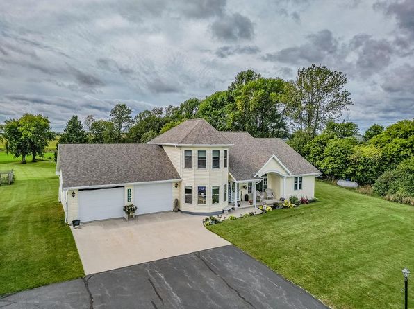 Two Rivers WI Real Estate - Two Rivers WI Homes For Sale | Zillow