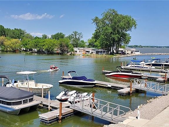 5th image of 2634 S Waterside Ct #722