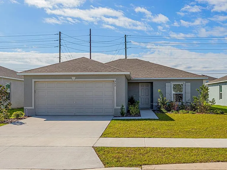 352 Towns Cir — Photo 1