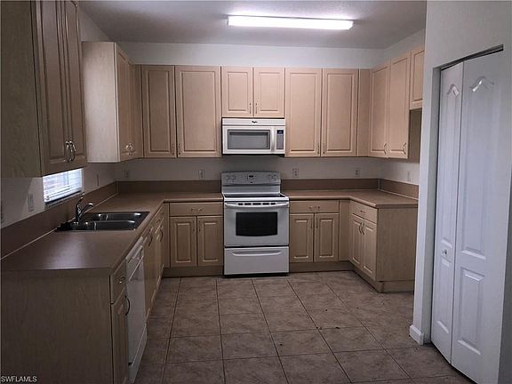 3rd image of 7009 Romana Way APT 1606