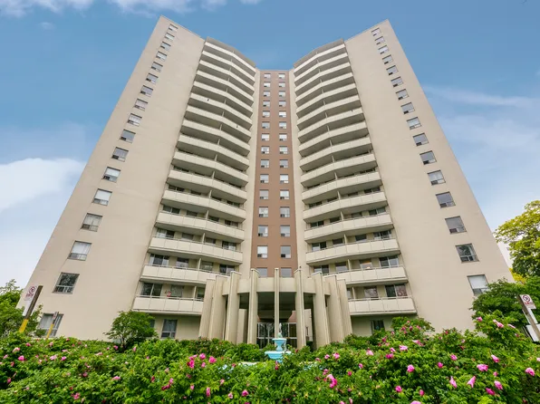 2300 Confederation Pkwy Unit B, Mississauga, ON L5B 1R5