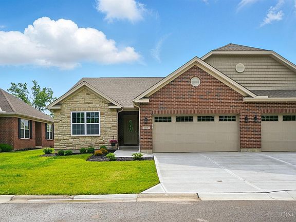 3rd image of 1018 Horseshoe Falls Dr