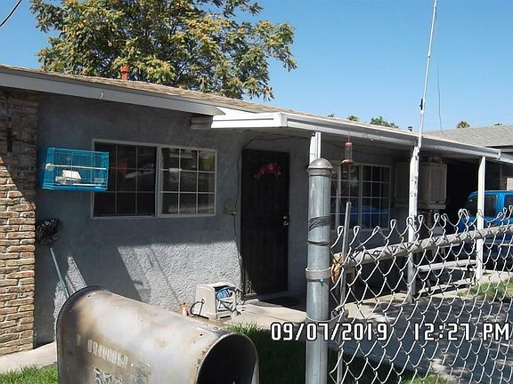 3rd image of 576 N Pico Ave