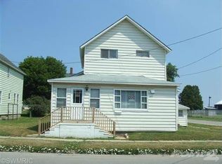 232 5th St, Manistee, MI 49660