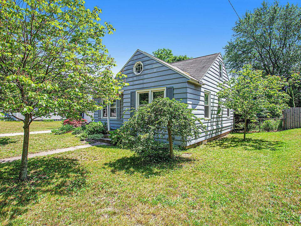 1130 Woodlawn Ave, Grand Haven, MI 49417 Zillow