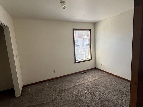 3rd image of 409 W College St APT 3