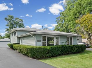 22W313 1st St, Glen Ellyn, IL 60137