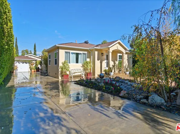 14745 Hartsook St, Sherman Oaks, CA 91403