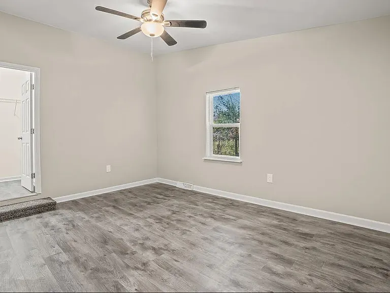 425 Yachting Rd — Photo 8