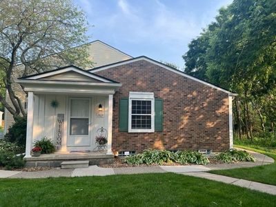 283 Inlet Ct, Walled Lake, MI, 48390