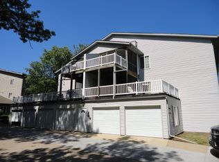3832 Creek Hill Dr, Bettendorf, IA 52722