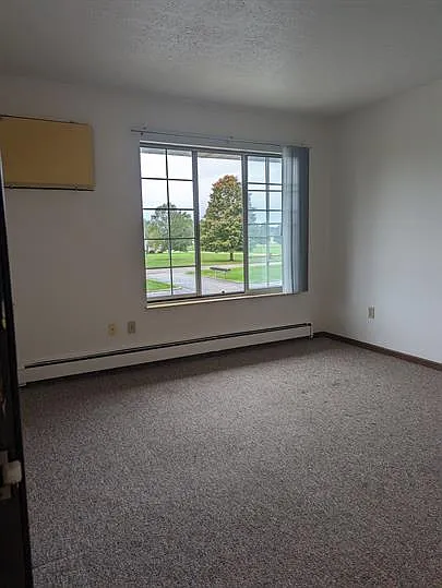 84 W Rebecca St #16 — Photo 6