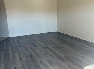 521 S 54th St #B, Killeen, TX 76543